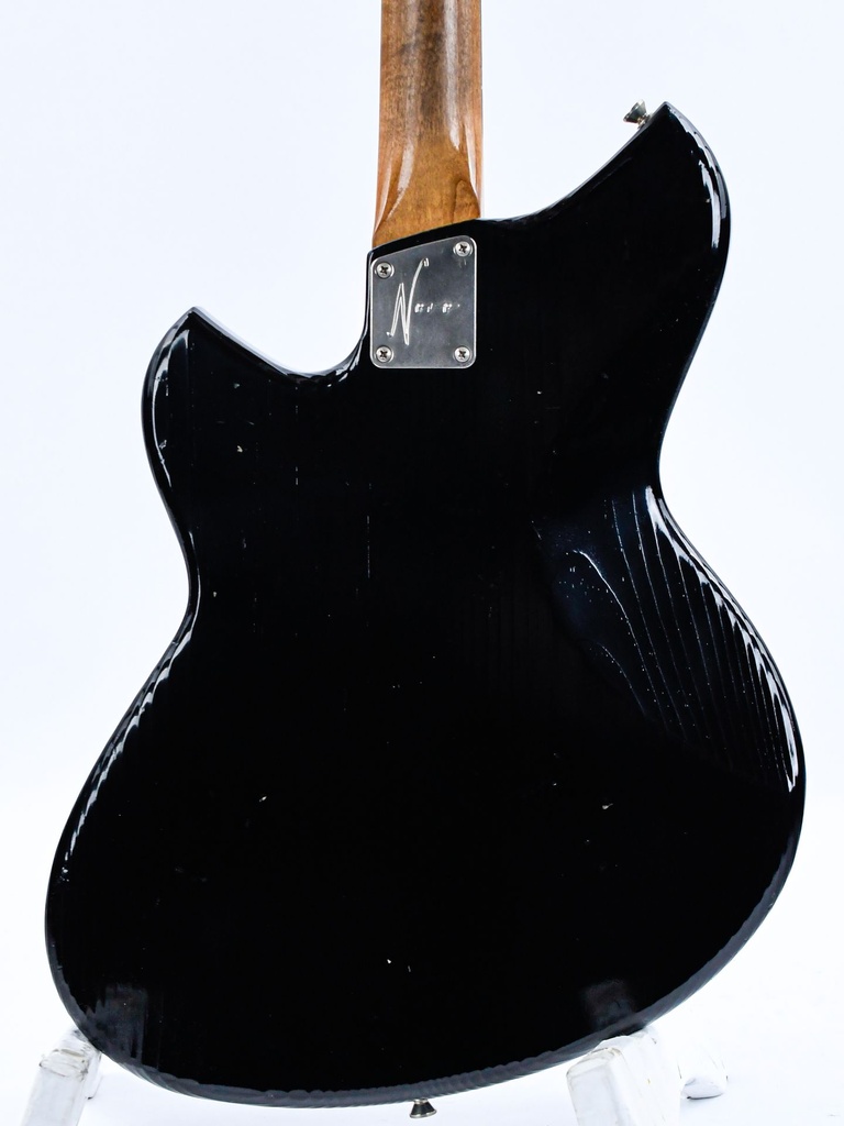 Novo Serus J Bull Black-8.jpg