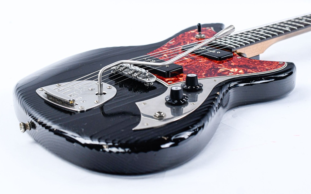 Novo Serus J Bull Black-13.jpg