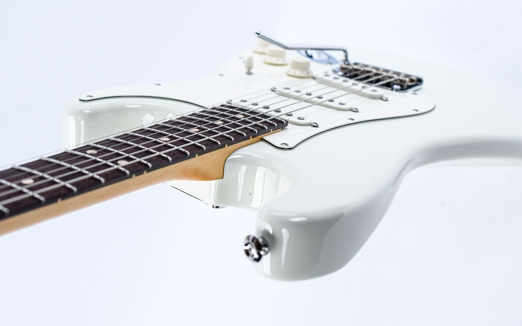 Suhr Classic S Antique, OLW, IRW, SSS-9.jpg