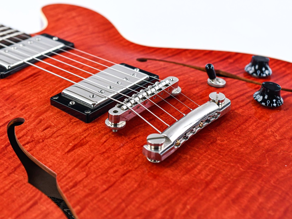 Collings I35LC Faded Cherry 2012-10.jpg
