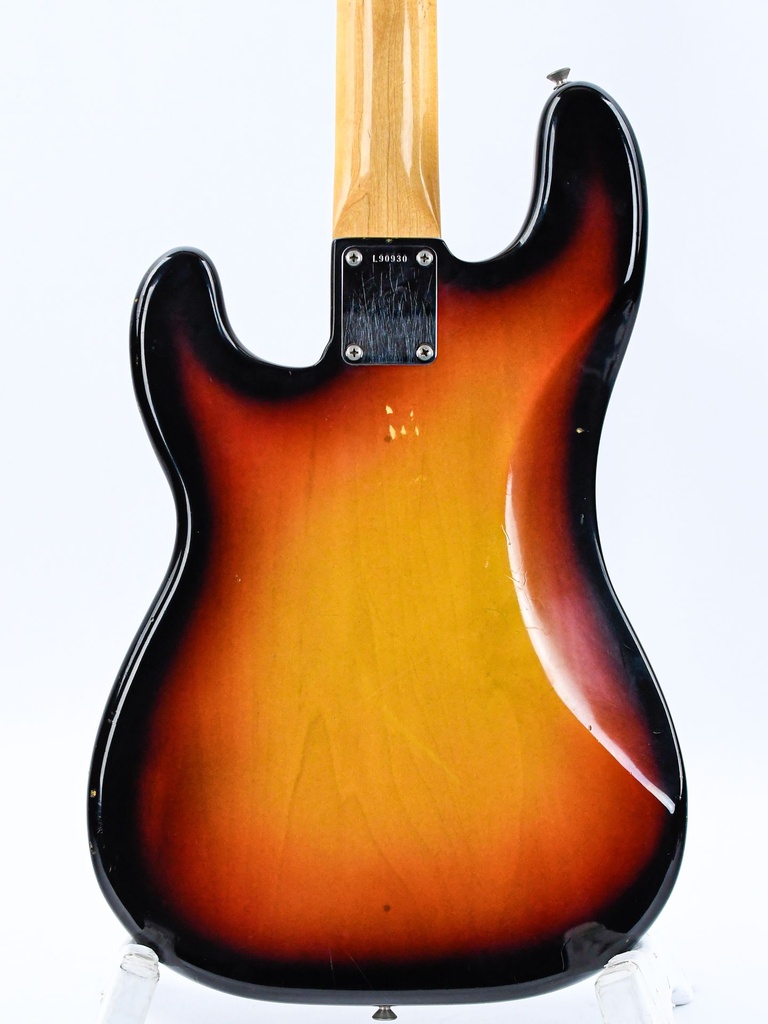 Fender Precision Bass Sunburst 1966-6.jpg