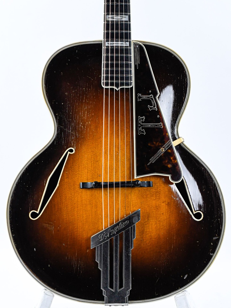 D'Angelico Excel T.J. Sunburst 1937-3.jpg