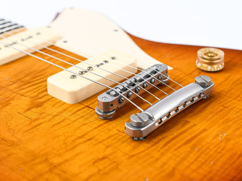 Novo Serus P2 Carve Top Flamed Maple Faded Tea Burst-12.jpg