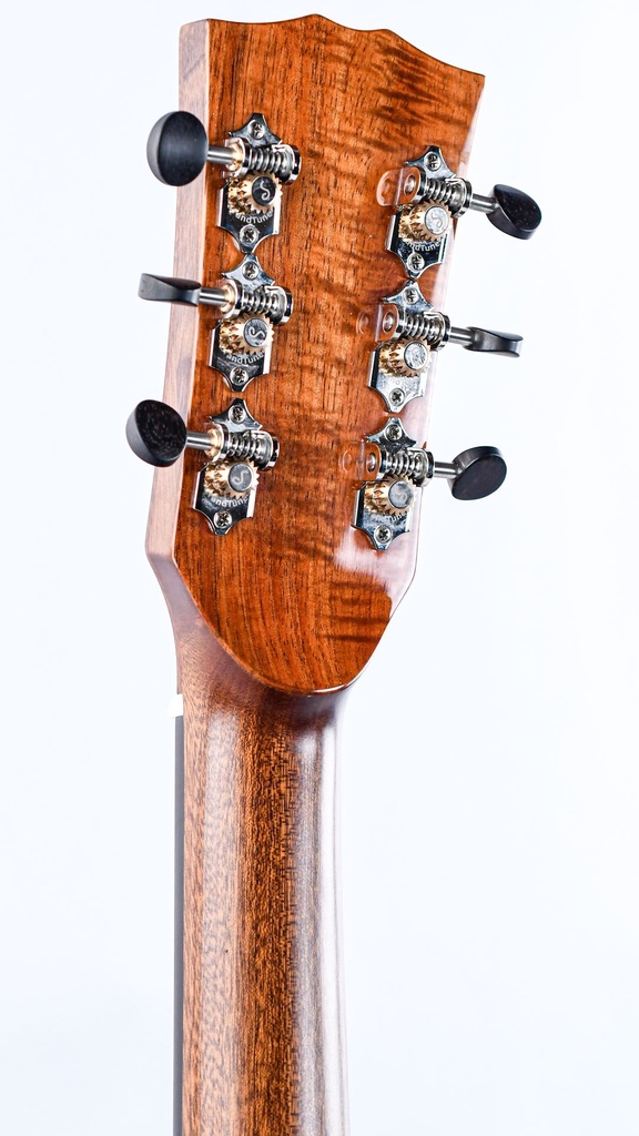 Volker Hörauf HO11 12 Fret African Koa Swiss Spruce-5.jpg