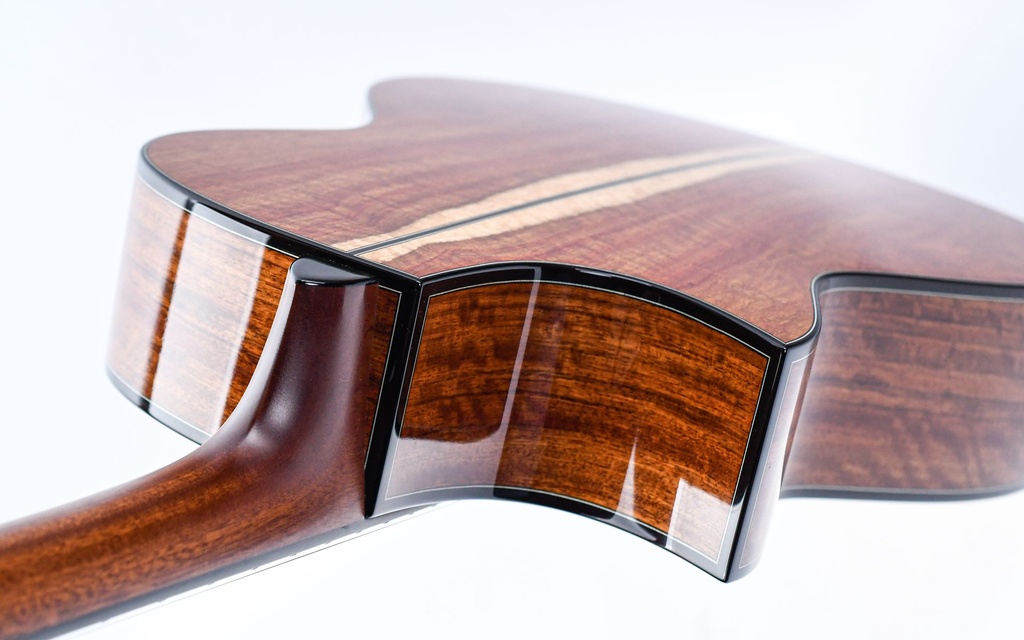 Volker Hörauf HO11 12 Fret African Koa Swiss Spruce-9.jpg