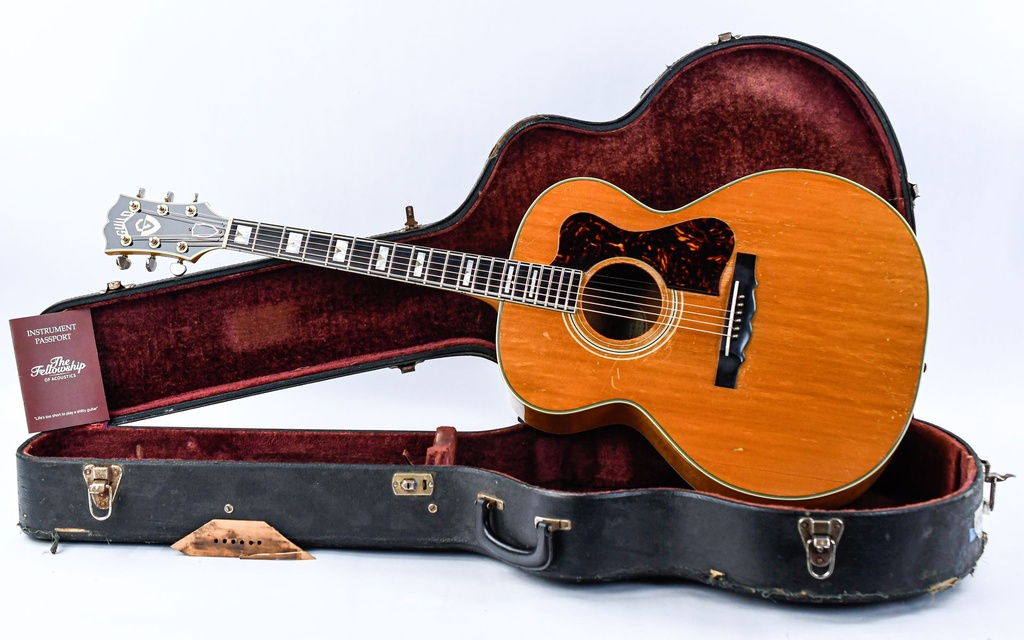 Guild F50 Navarre Blonde 1964-1.jpg