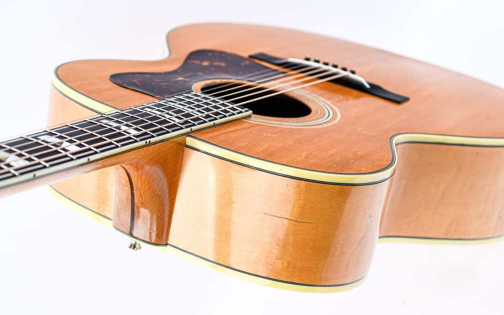 Guild F50 Navarre Blonde 1964-8.jpg