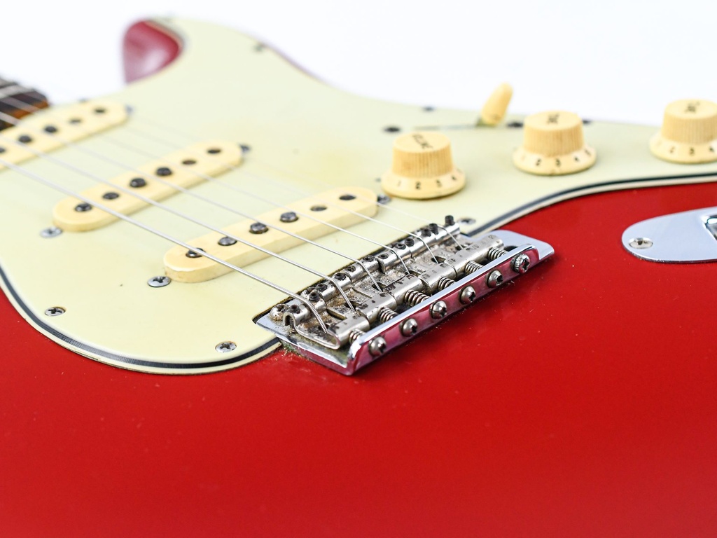 Fender Stratocaster Dakota Red Refinish 1963-10.jpg