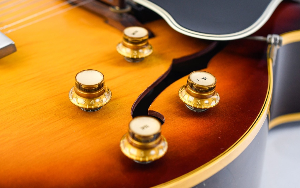 Gibson ES175D Sunburst 1960-14.jpg