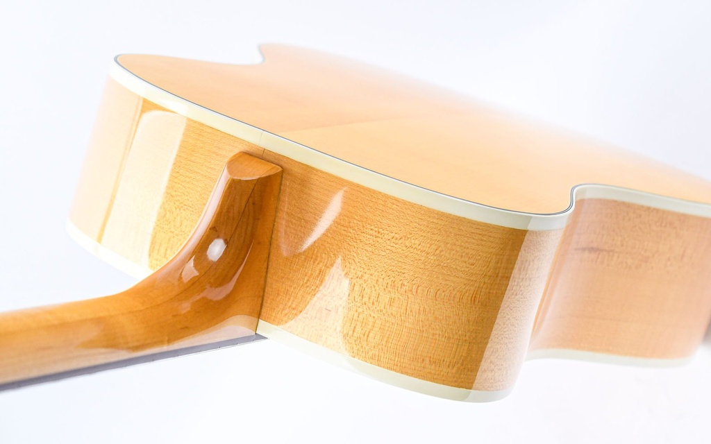 Gibson MK53 Natural 1977-9.jpg