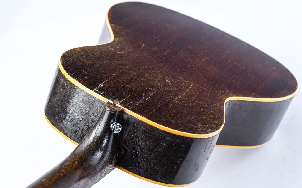 [geen FON] Gibson L0 Sunburst 1937-9.jpg