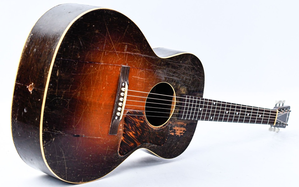 [geen FON] Gibson L0 Sunburst 1937-11.jpg