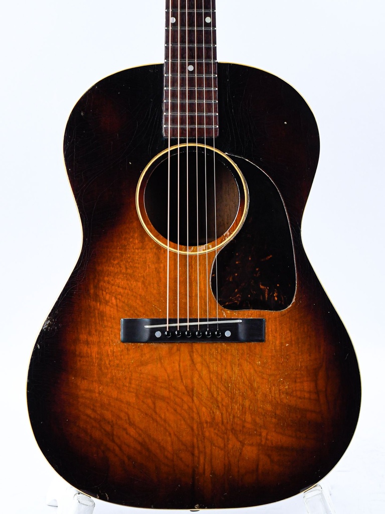 Gibson LG2 Banner Sunburst 1944-3.jpg