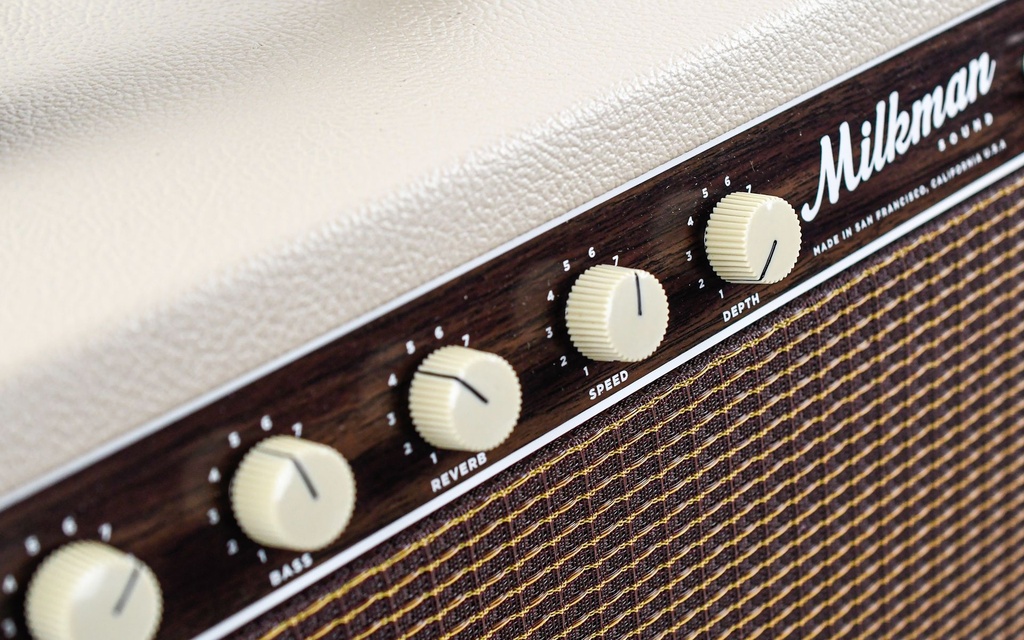 Milkman 5W Half Pint w- Fane A30 Cream-5.jpg