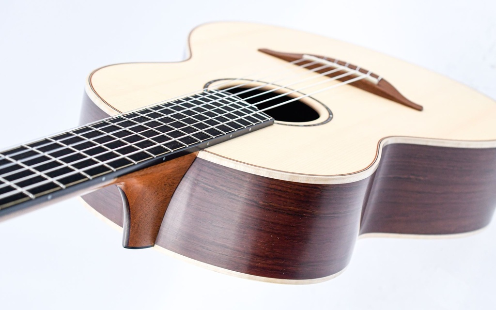Lowden WL35J Guatamalan Rosewood Alpine Spruce 2023-9.jpg