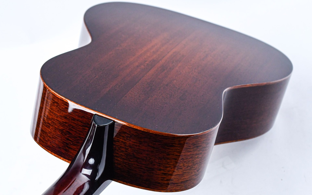 [763] Santa Cruz 00 1929 Mahogany 2014-9.jpg