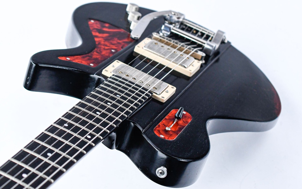 Eastman Juliet black vanish bigsby 2024-8.jpg