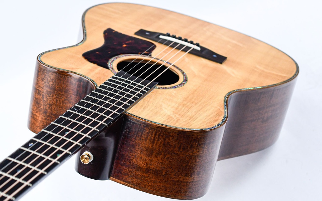[1266] Del Langejans M6 DLX Cut Mahogany Spruce 2005v-8.jpg