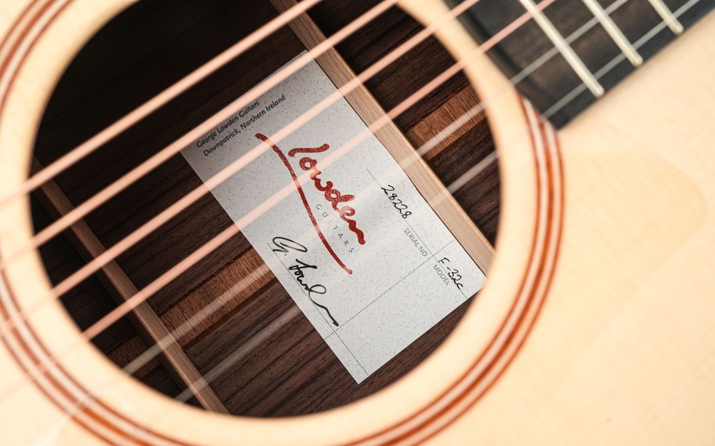 Lowden F32C Indian Rosewood Spruce-12.jpg