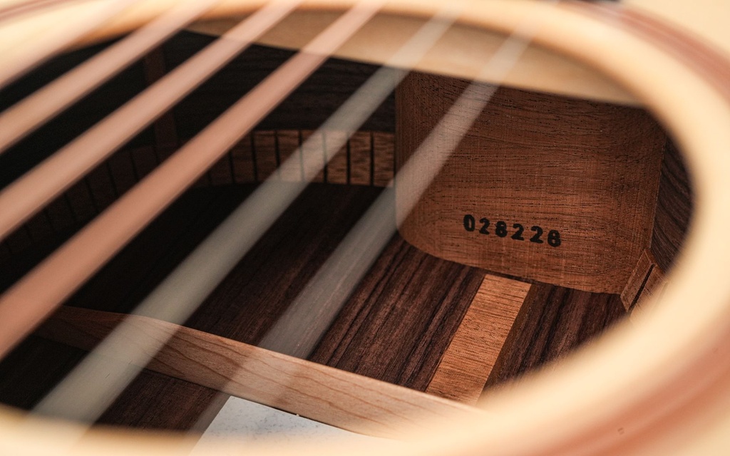 Lowden F32C Indian Rosewood Spruce-13.jpg