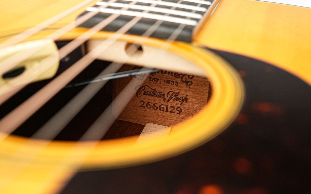 Martin Custom Shop 00 Sinker Mahogany Spruce 2022-11.jpg