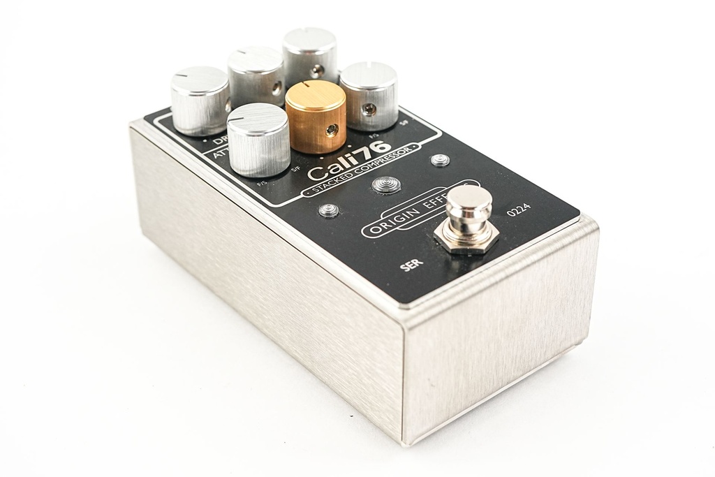 Origin Effects Cali76 Stacked Compressor Black-7.jpg