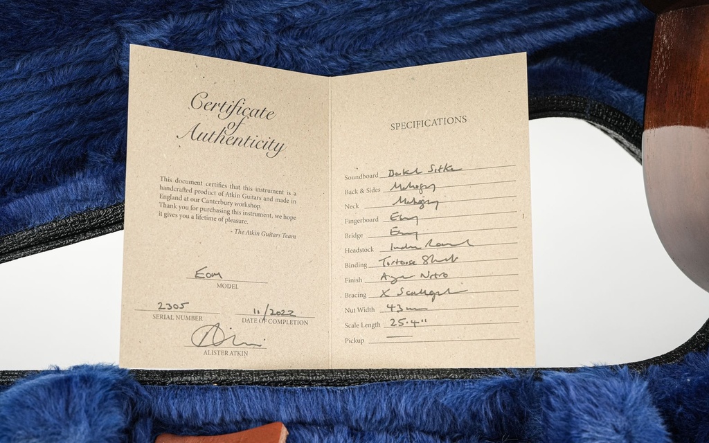 Atkin Essential OM Pure Mini Waverley tuners 2022-2.jpg