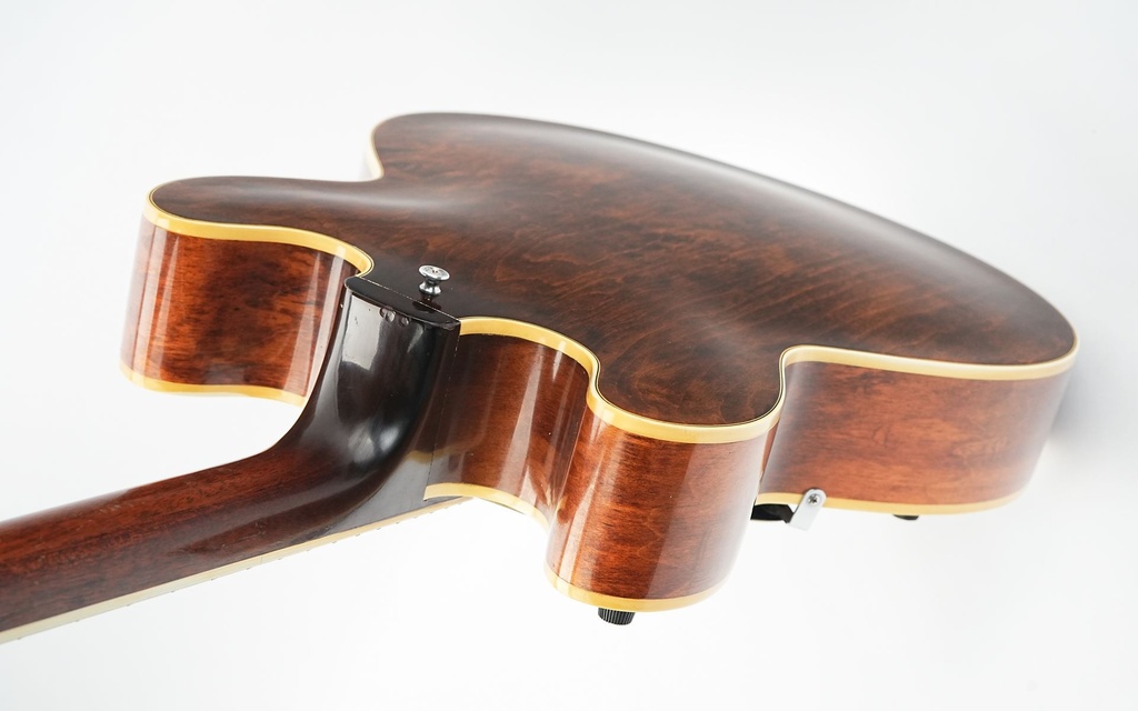 Gibson ES150D Walnut 1974-2-9.jpg