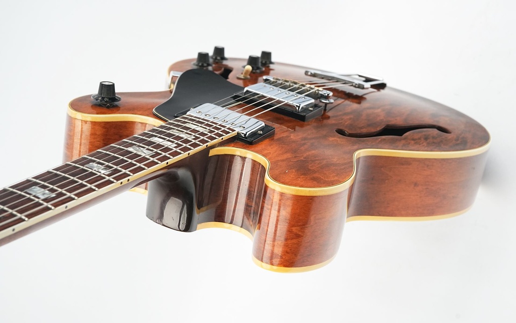 Gibson ES150D Walnut 1974-2-8.jpg