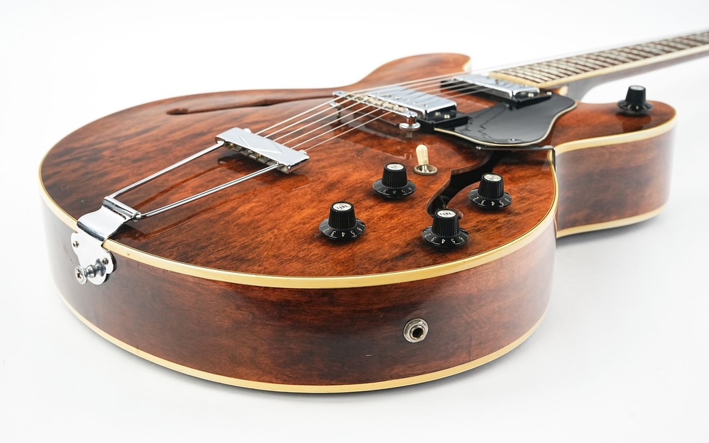 Gibson ES150D Walnut 1974-2-12.jpg