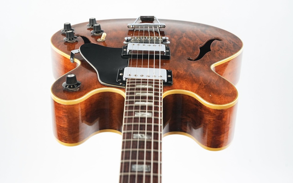 Gibson ES150D Walnut 1974-2-13.jpg
