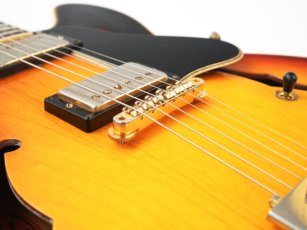 Gibson ES345TD Sunburst 1966-12.jpg