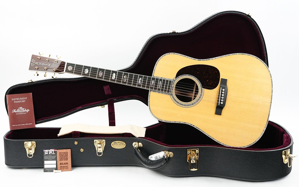 Martin D45 Standard Refresh Natural-1.jpg