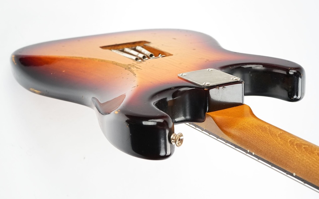 Kauffmann 63 S Alder Three Tone Sunburst Medium Aged-10.jpg