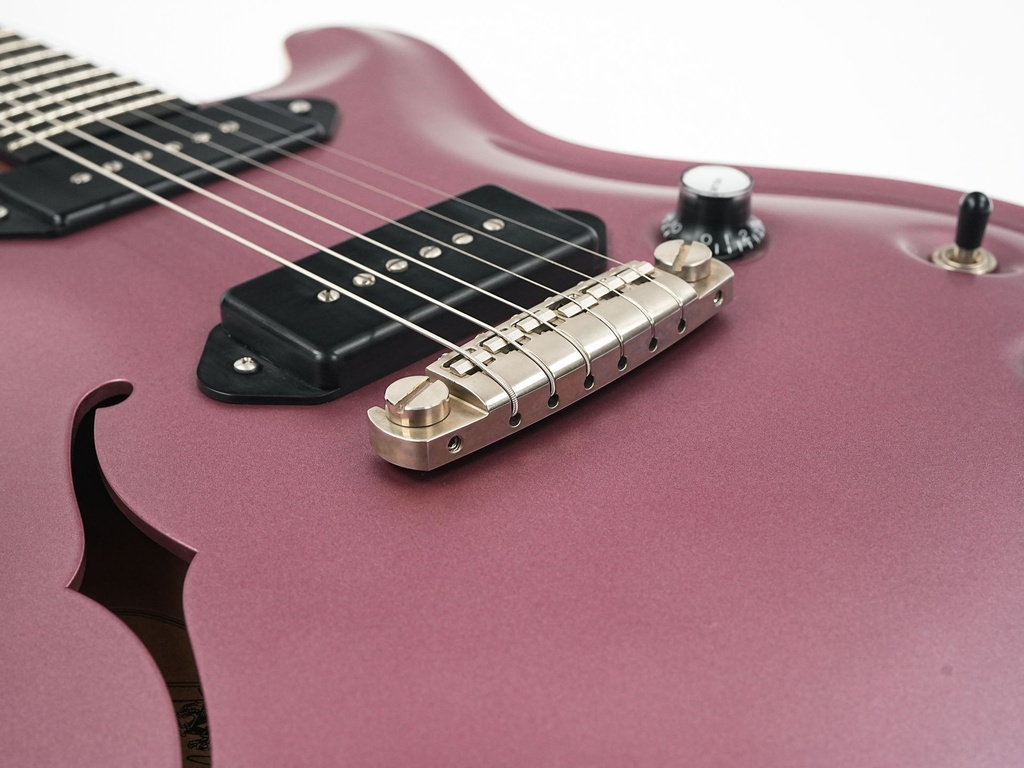 Nik Huber Dolphin II Burgundy Mist 2023-11.jpg