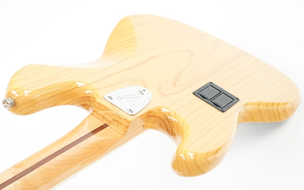 [AP48] Fender Marcus Miller Jazz Bass Naturel 2013-9.jpg