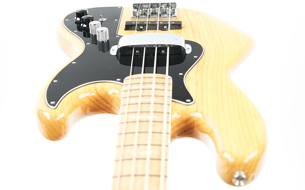 [AP48] Fender Marcus Miller Jazz Bass Naturel 2013-12.jpg