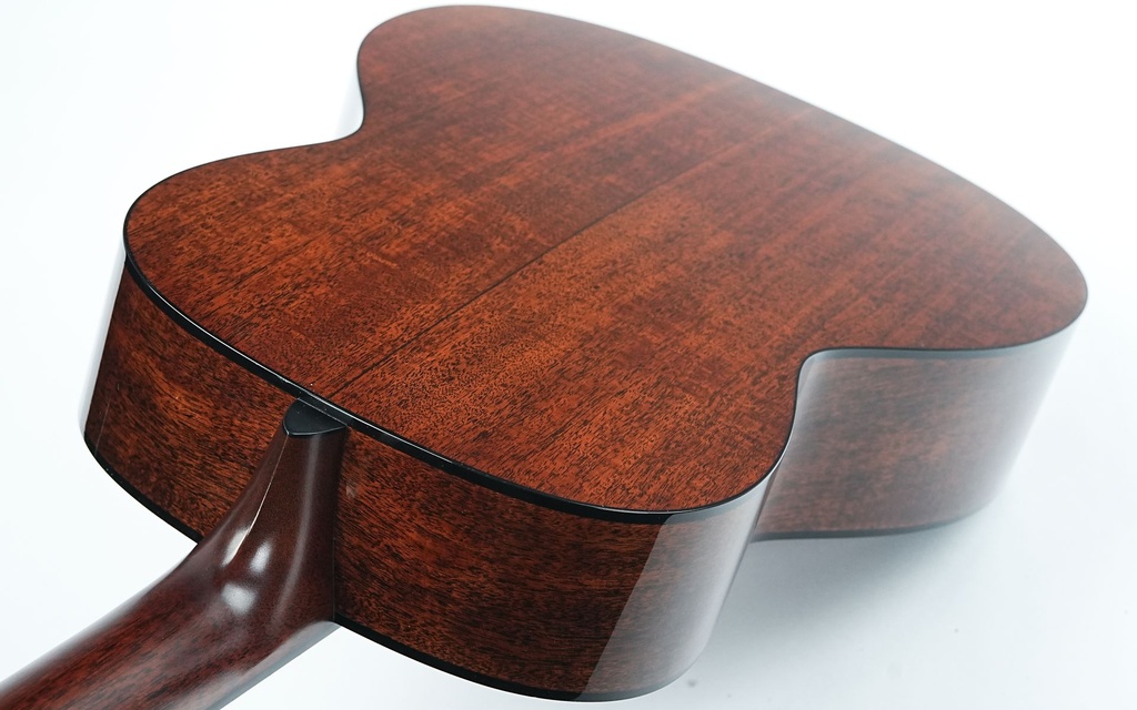 [2746494] Martin Custom Shop 00018 12 fret Adirondack Mahogany 2024-9.jpg