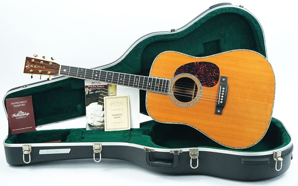 Martin D42 175th Anniversary 2008-1.jpg
