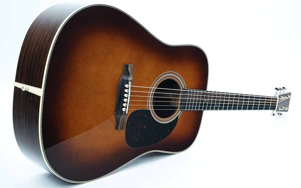 [2855259] Martin HD28 Ambertone 2024-11.jpg