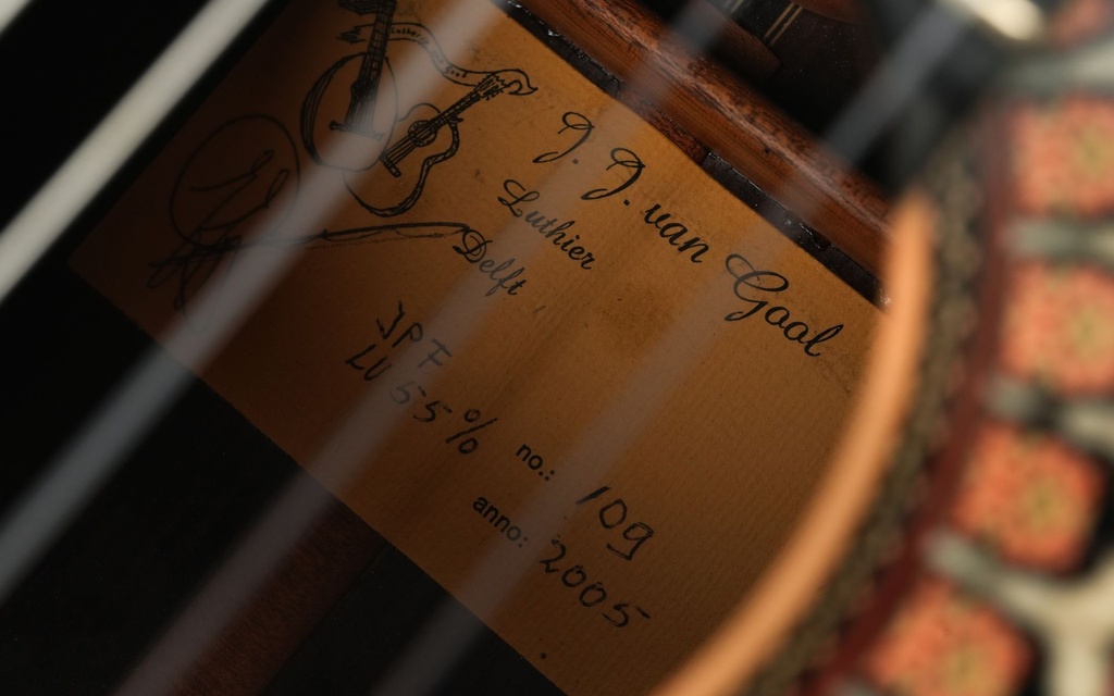 [109] John van Gool Concert no. 1 Spruce Rosewood 2005-12.jpg