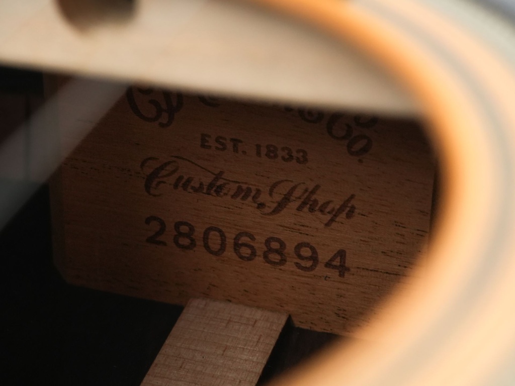 Martin Custom Shop 00 14 Fret Wild Grain Indian Rosewood Adirondack 2023-12.jpg