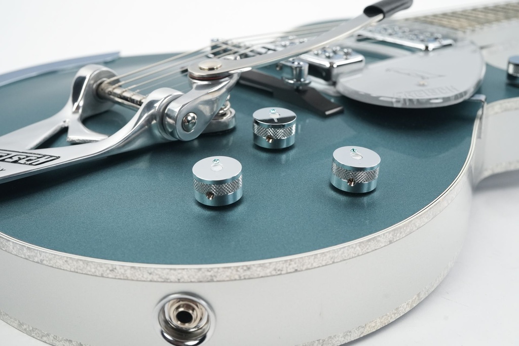 Gretsch G6134T-140 LTD 140th Double Platinum Penguin 2024-12.jpg