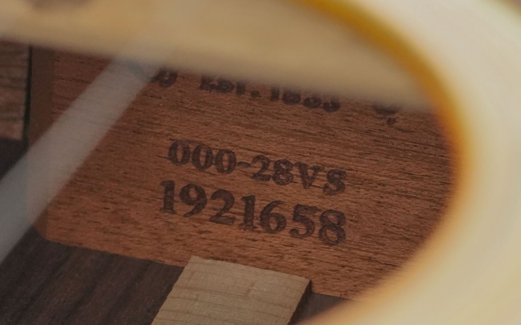 Martin 00028VS Sitka Spruce Indian Rosewood 2015-11.jpg