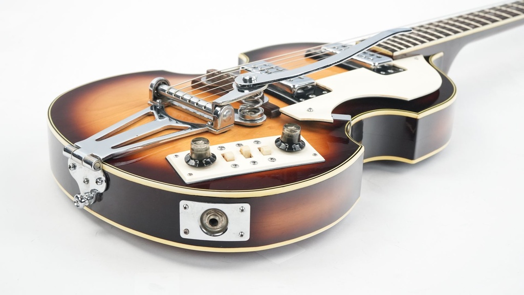 Hofner 500-1 Violin bass 1964 + Apollo Matching guitar-21.jpg