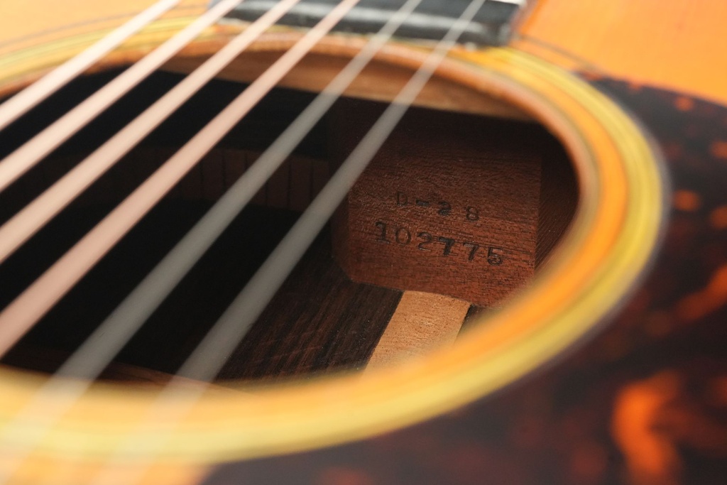 Martin D28 1947-11.jpg