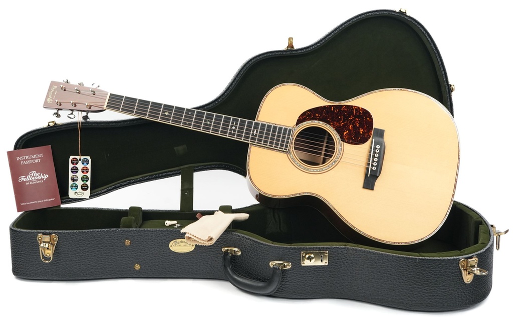 Martin 00042 1939 Authentic VTS 2015-1.jpg