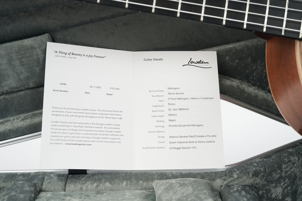 Lowden S22J Jazz Nylon Mahogany Alpine Spruce-2.jpg