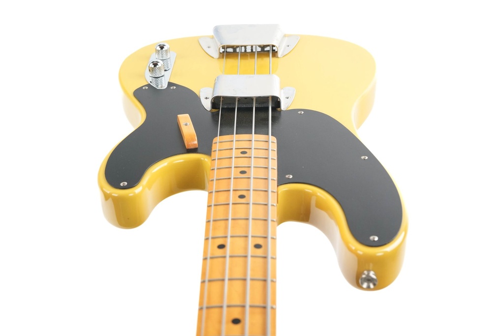 Fender  51 Precision Bass Butterscotch Japan -14.jpg
