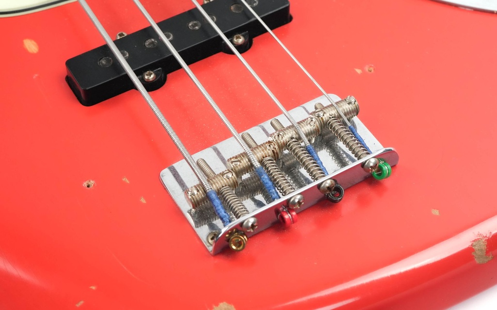 Fender Road Worn J Bass Fiesta Red 2009-10.jpg